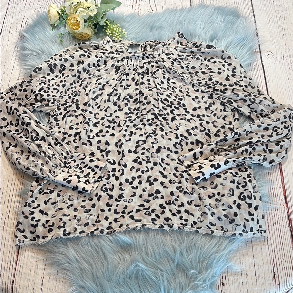Bella Dahl Animal Print Raw Hem Top sz S